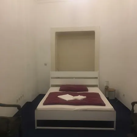 Mira 9